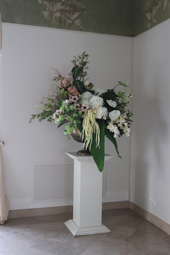 Pałac Ślubów Saute A, kompozycja kompozycja w naczyniu klienta, wys.130cm/85cm