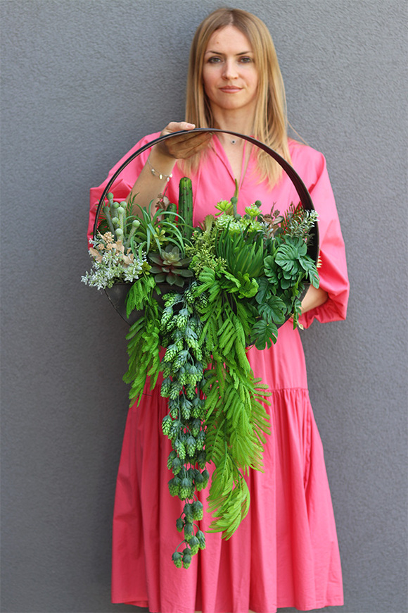 Zieleń Sukulentów A, kompozycja sukulenty w donicy wiszącej