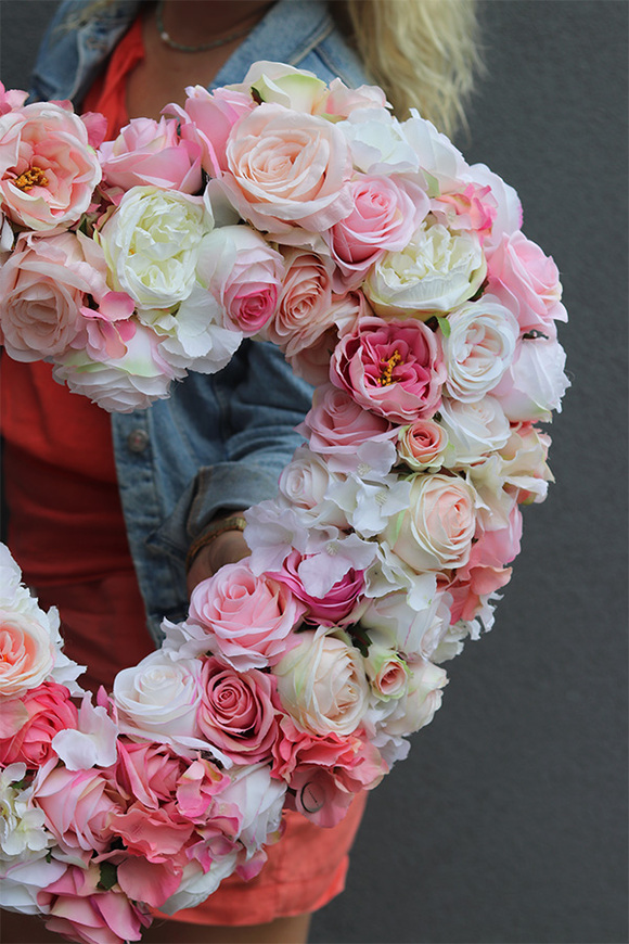 kwiatowa dekoracja serce Róże&Hortensje