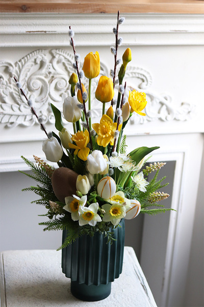 stroik wielkanocny / kompozycja kwiatowa Herra Easter, wys.68cm