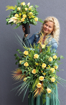 komplet dekoracji nagrobnych Złota Róża, wiązanka i bukiet we wkładzie  