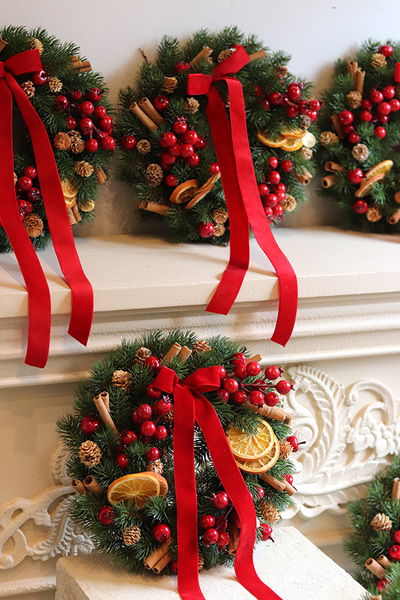 Zimowa Kraina, świąteczny wianek z suszem