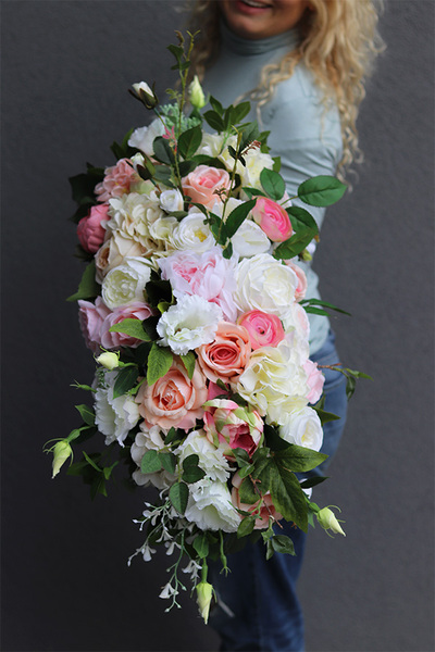 Pastella, kompozycja kwiatowa w srebrnej misie, wym.28x67cm