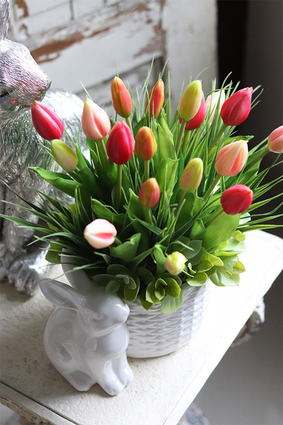 kompozycja wielkanocna z gumowymi tulipanami, Rabbit, wys.34cm