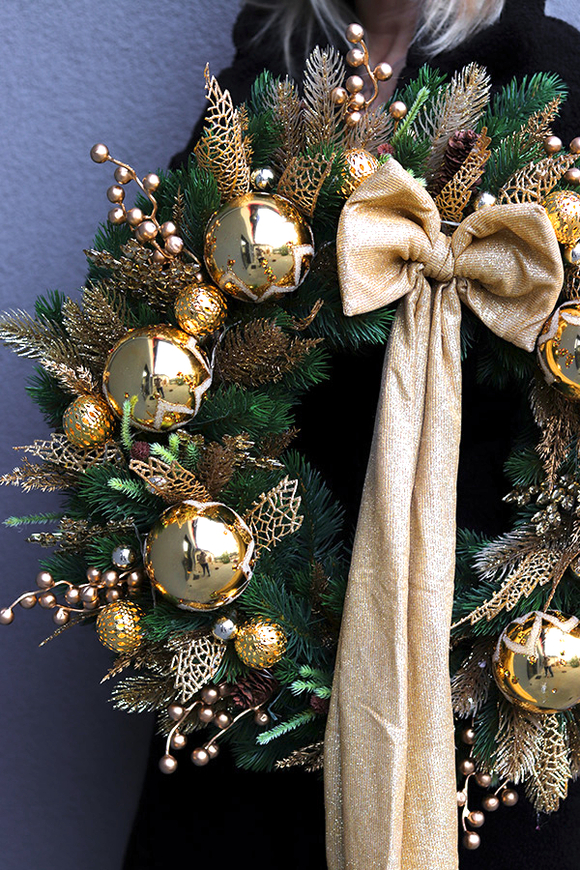 Golden Ambient, złoty świąteczny wianek z kokardą
