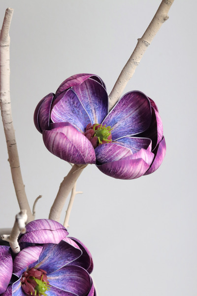 Purple Minima, minimalistyczna kompozycja kwiatowa