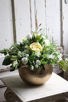 Goldita Big, kompozycja kwiatowa w naczyniu klienta, wym.36x46cm  