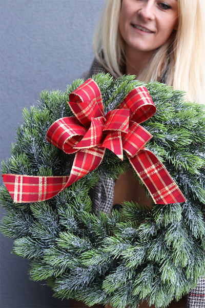 Frozen Christmas A, świąteczny wianek z kokardą