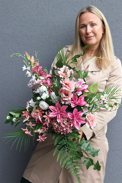 Nerietta, bukiet nagrobny we wkładzie, dł.70cm 