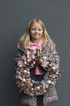 Pastelove Love, świąteczny wianek na drzwi, śr.43cm 