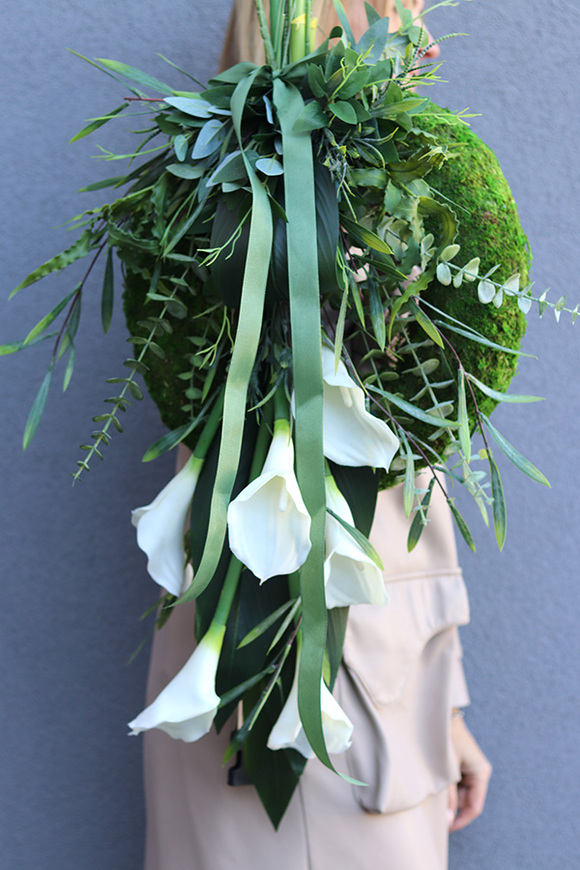 Kalle White, wieniec nagrobny z kaliami	