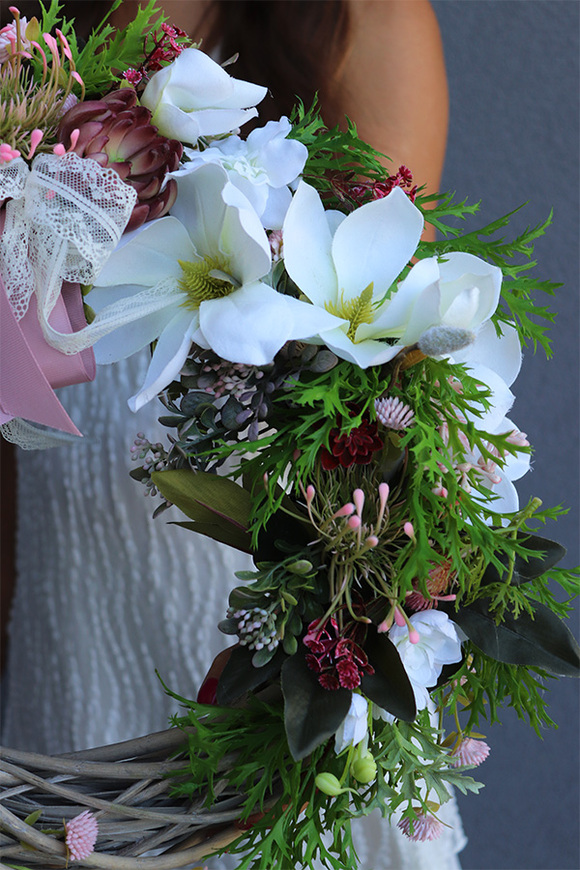 Klementina, wianek dekoracyjny z magnolią, śr.43cm