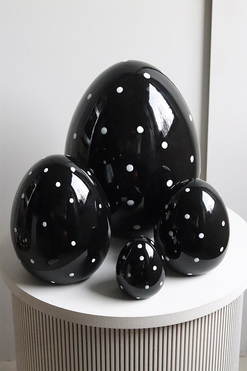  OD RĘKI Black Easter, jajko wielkanocne figurka, czarne, wys.25.5cm 