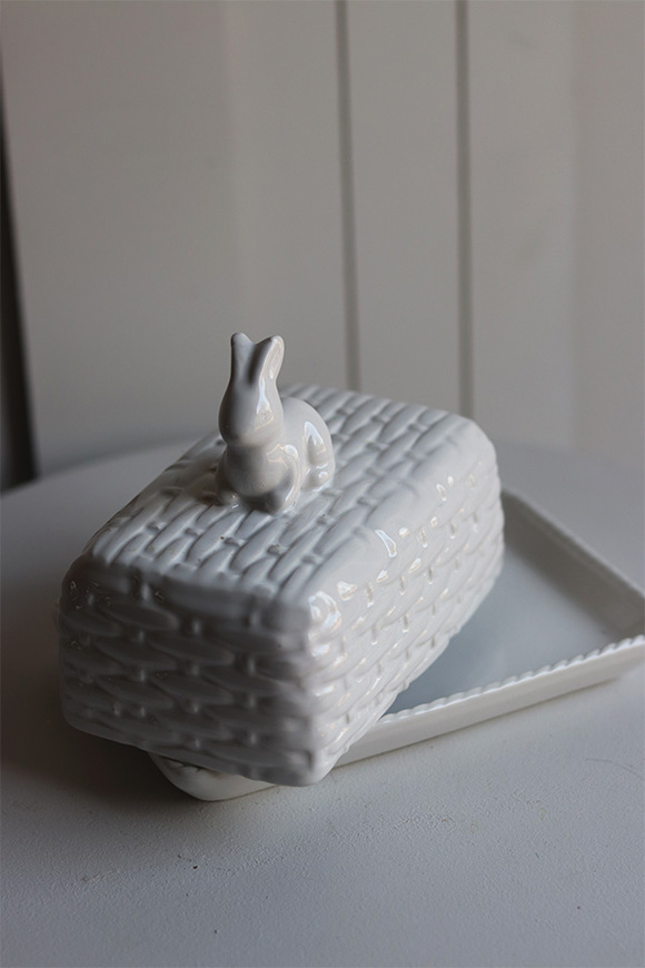 Easter Cottage, maselnica ceramiczna z zajączkiem