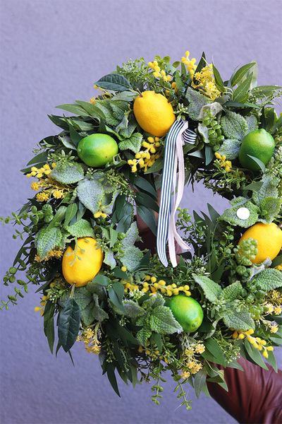 Cytrusy 2, wianek na drzwi z owocami