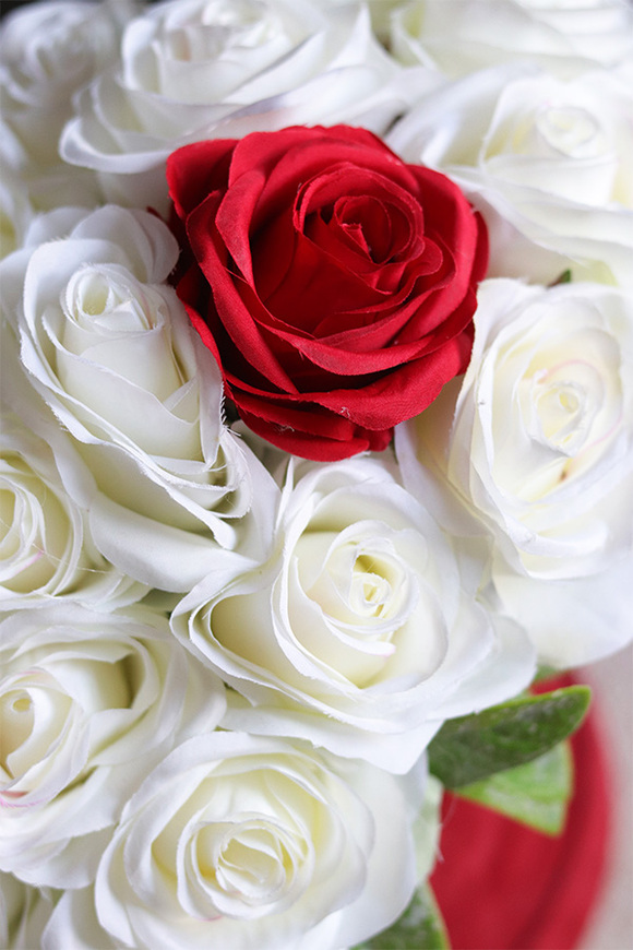 Heart, różany flowerbox w kształcie serca na walentynki