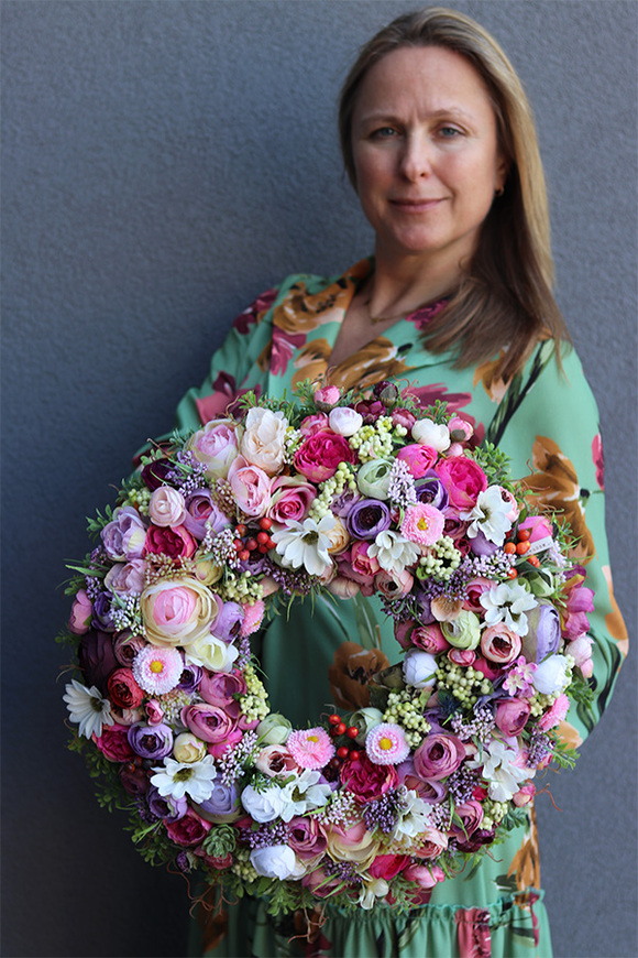 Perrasa Pink & Violet, bogaty kwiatowy wianek, śr.44cm