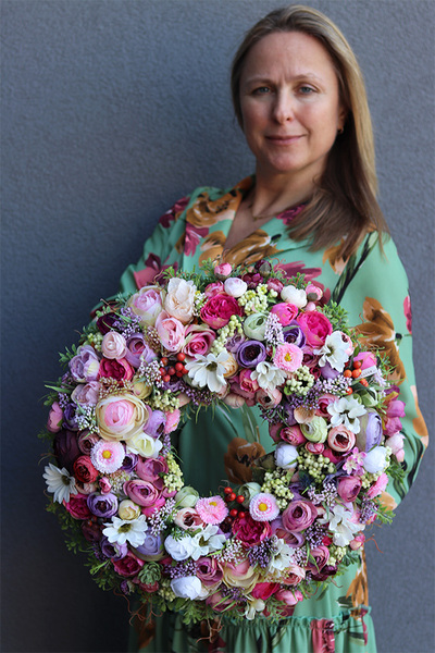 Perrasa Pink & Violet, bogaty kwiatowy wianek, śr.44cm