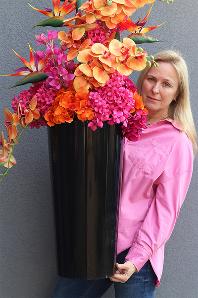 Strelicja Lawa Mediolan, egzotyczna kompozycja