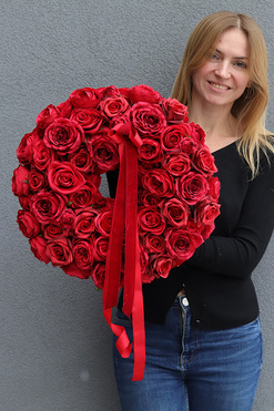 Różany Dom, czerwony wianek z różami, śr.