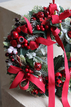 OD RĘKI Winter Bells, świąteczny wianek na drzwi, śr.30cm