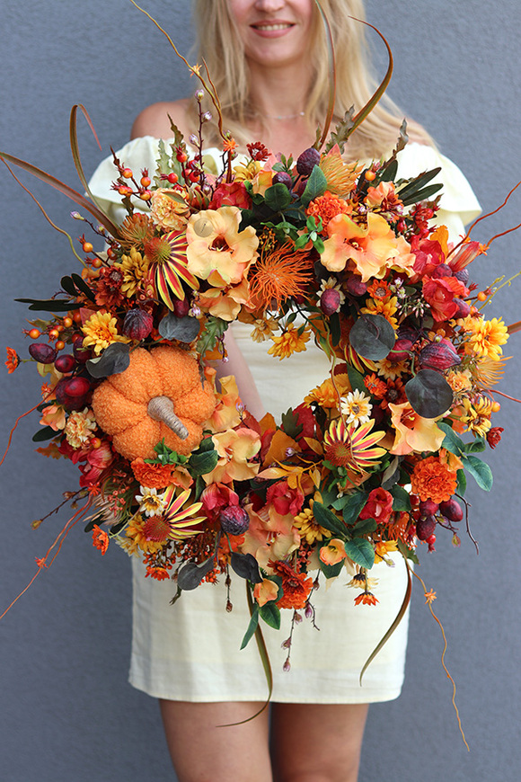 Pomarańczowa Aura, jesienny wianek na drzwi, śr.48cm