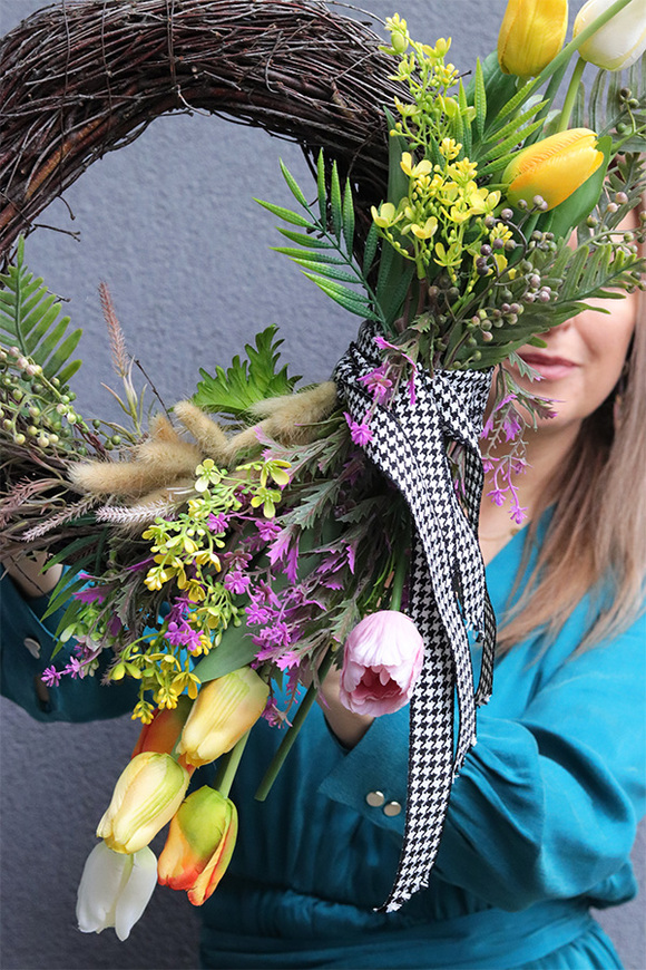 Tulipania Pepite, wiosenny wianek z tulipanami	