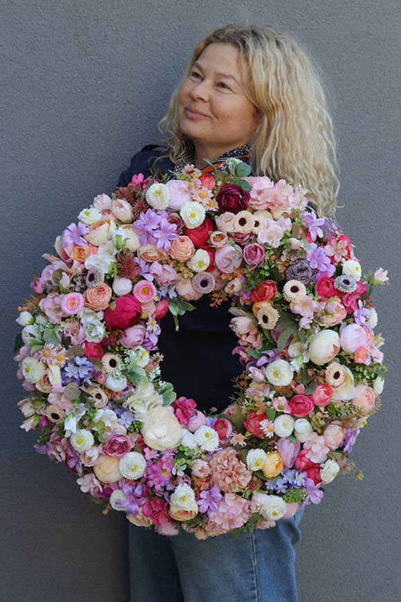 Perrasa Pink & Violet 2, bogaty kwiatowy wianek