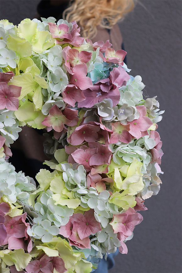 Bellia Hortensja, bogaty wianek dekoracyjny	