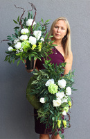  wieniec nagrobny, Jevina White