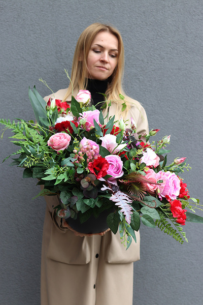 Rolentia Romina, kompozycja nagrobna w misie