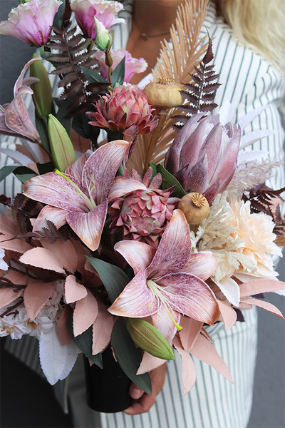 Leuni, bukiet nagrobny we wkładzie