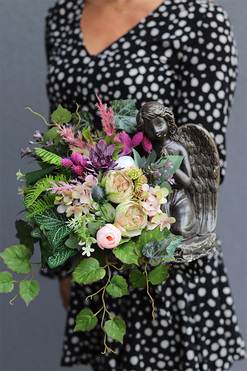 dekoracja nagrobna z aniołem, Angelita Violet, wym.25x27x30cm 