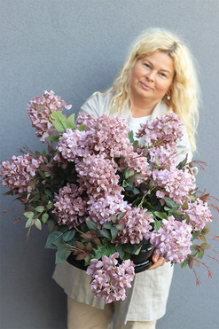 Violet Hortensje Deluxe, kompozycja nagrobna w misie, wym.50x70cm   