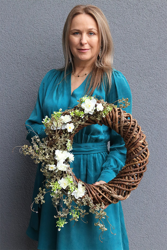 Japonia, wiosenny wianek na drzwi