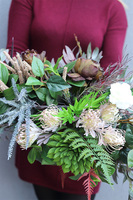 Kora Drzewa, nowoczesna dekoracja nagrobna w korze