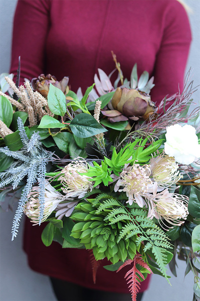 Kora Drzewa, nowoczesna dekoracja nagrobna w korze