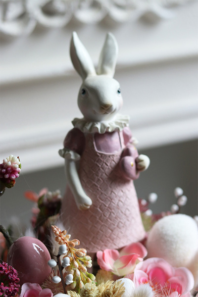 dekoracja wielkanocna wzłotej donicy Pink Bunny Girl