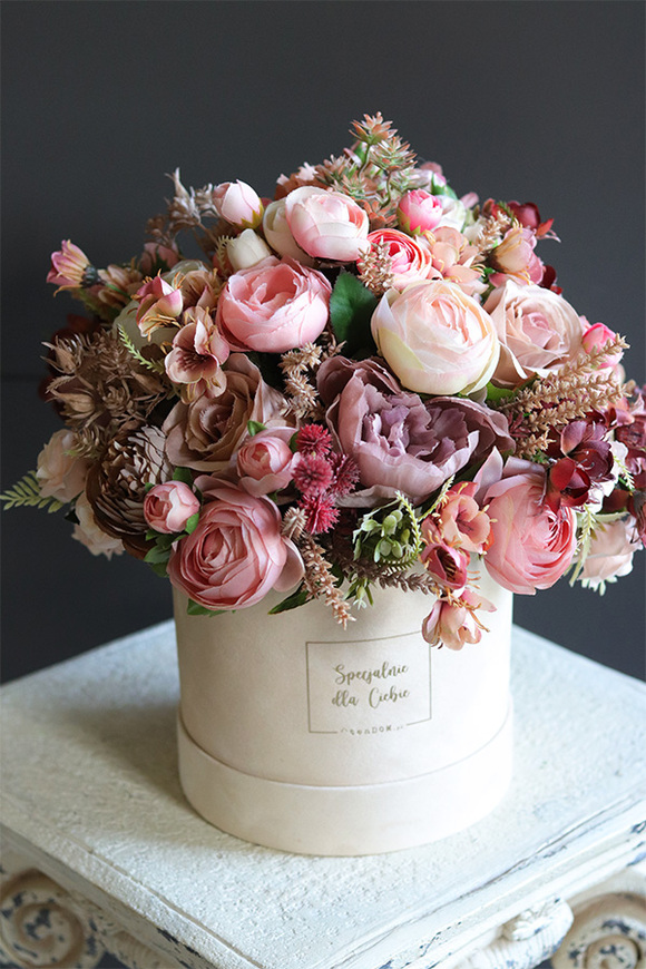 bajeczna kompozycja we flowerboxie Berrina Pink