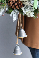 Kominek Subtelle, zimowy wianek z dzwonkami