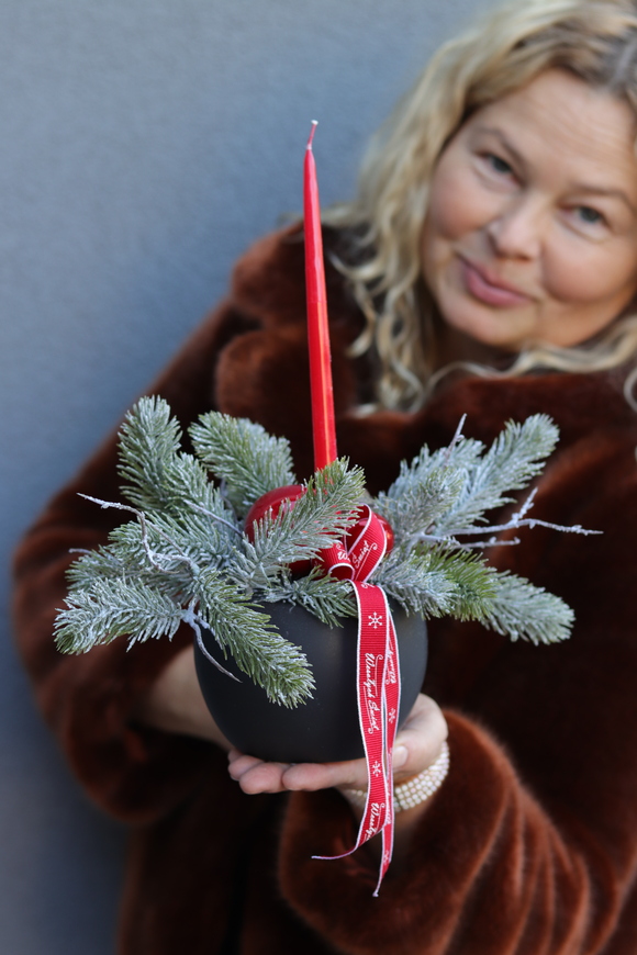 Minimal, świąteczny stroik ze świecą