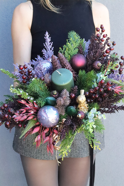 Deluxe Nera 2, fioletowy stroik świąteczny