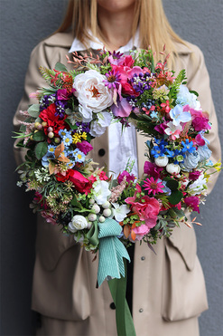 Mertena, kwiatowy wianek na drzwi, śr.35cm