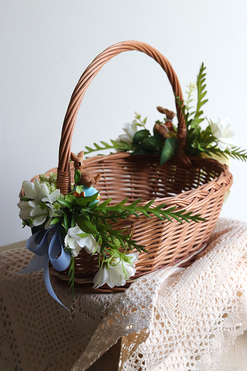 OD RĘKI Nerette, dekorowany koszyczek wielkanocny, wys.27cm 