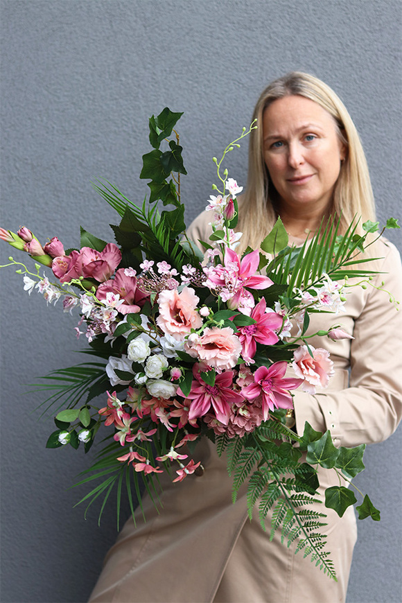 Nerietta, bukiet nagrobny we wkładzie