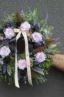 Lawendowe Wzgórza 2, delikatny wiosenny wianek