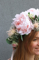 Trele Natural, kwiatowy wianek na głowę z peoniami