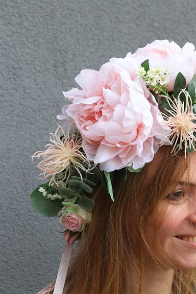 Trele Natural, kwiatowy wianek na głowę z peoniami