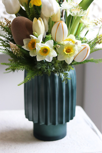 stroik wielkanocny / kompozycja kwiatowa Herra Easter, wys.68cm