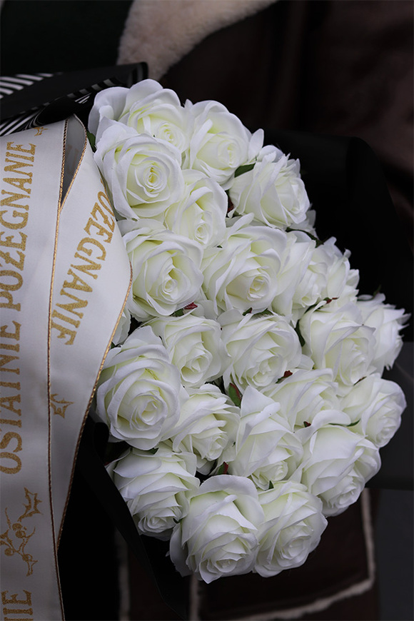 Białe Róże, bukiet nagrobny do położenia, biały